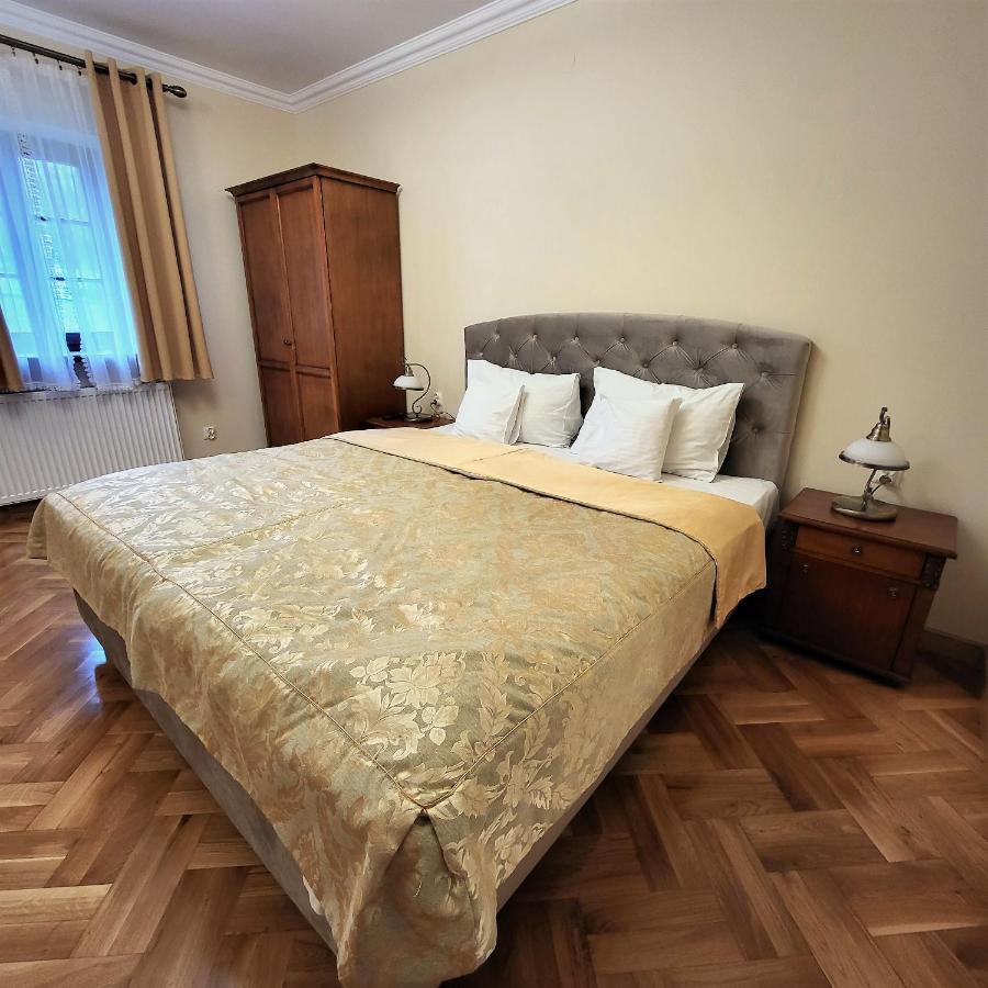 Hotel Sarmata Zespol Dworski Sandomierz Buitenkant foto