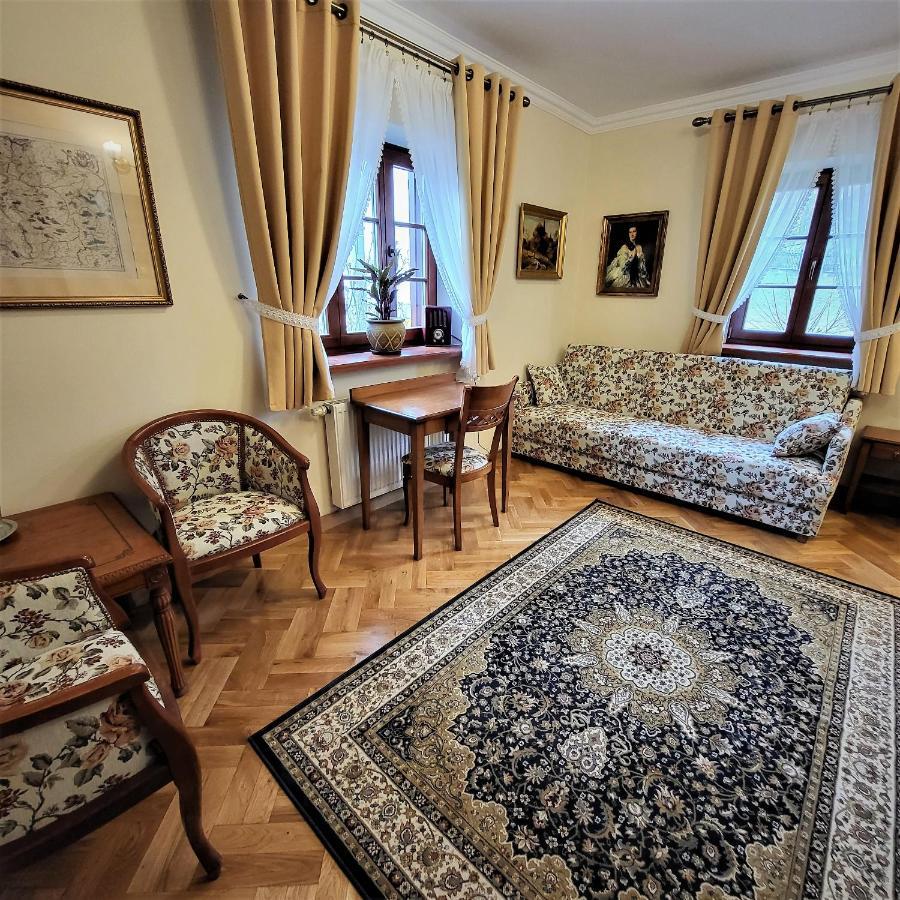 Hotel Sarmata Zespol Dworski Sandomierz Buitenkant foto