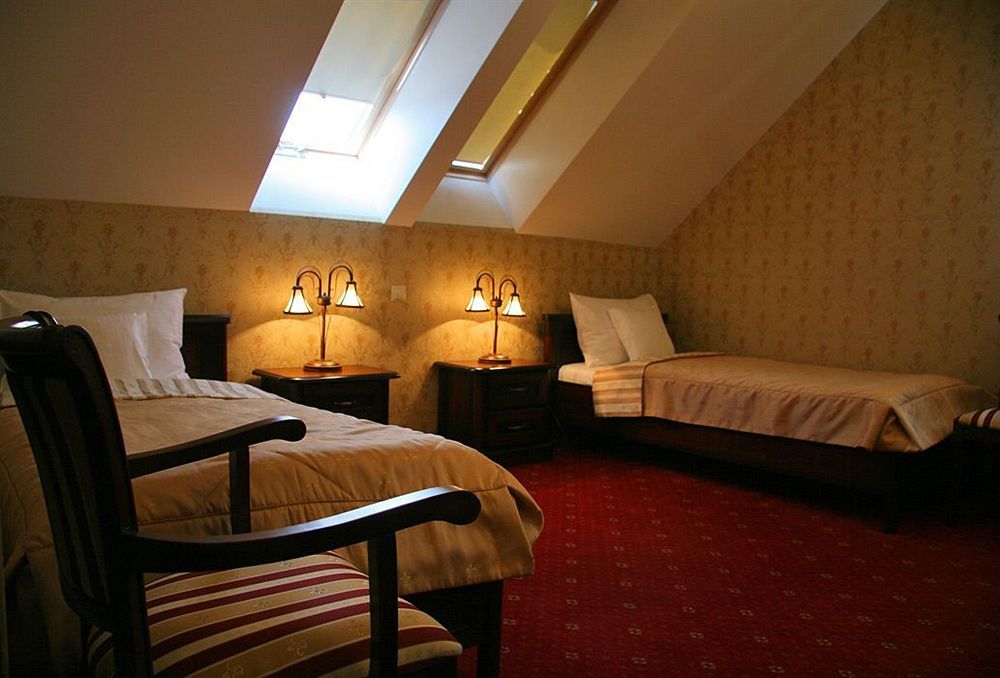 Hotel Sarmata Zespol Dworski Sandomierz Buitenkant foto