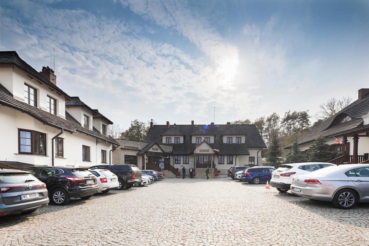 Hotel Sarmata Zespol Dworski Sandomierz Buitenkant foto