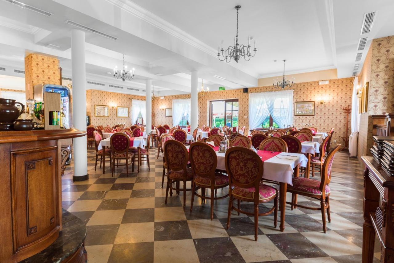 Hotel Sarmata Zespol Dworski Sandomierz Buitenkant foto